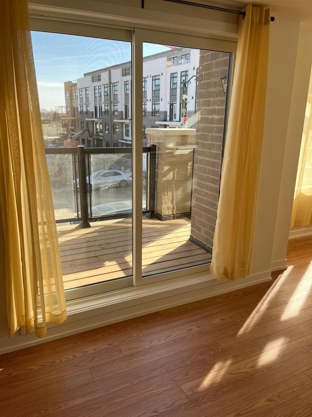 Luxury Brand New Townhouse In Milton Ontario Apartment Exterior photo
